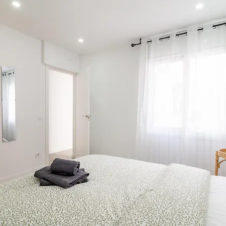 Salatan Apartments, Plaza Paris *