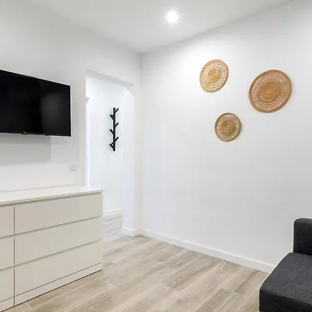 Salatan Apartments, Plaza Paris * Lloret de Mar