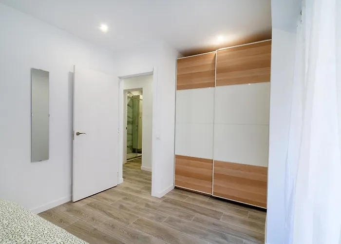 Salatan Apartments, Plaza Paris * Lloret de Mar