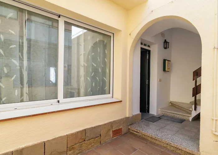 Salatan Apartments, Plaza Paris *