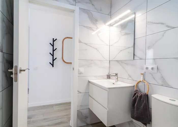 Salatan Apartments, Plaza Paris