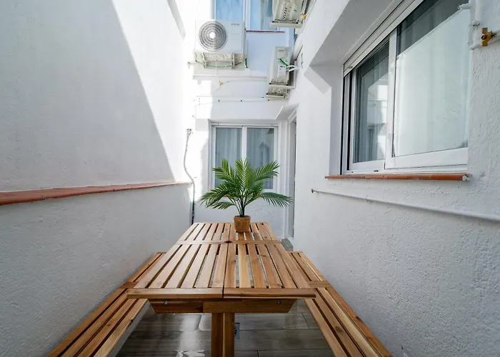 Salatan Apartments, Plaza Paris *