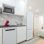 Salatan Apartments, Plaza Paris