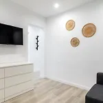 Salatan Apartments, Plaza Paris Lloret de Mar