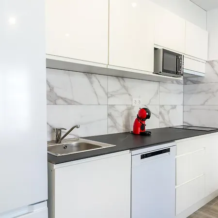 Salatan Apartments, Plaza Paris *