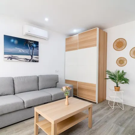 Salatan Apartments, Plaza Paris Lloret de Mar