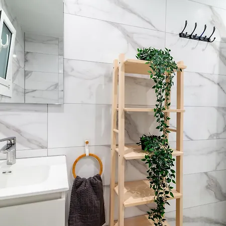 Salatan Apartments, Plaza Paris *