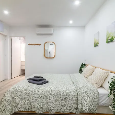 Salatan Apartments, Plaza Paris * Lloret de Mar