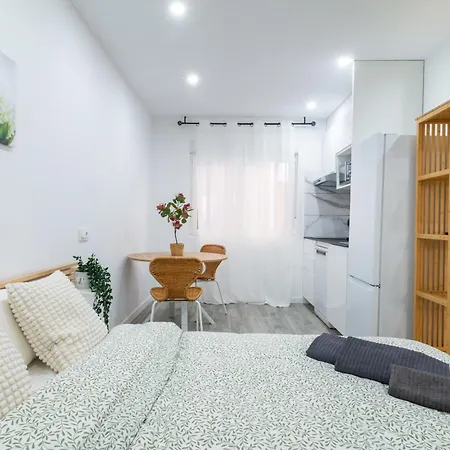 Apartament Salatan Apartments, Plaza Paris