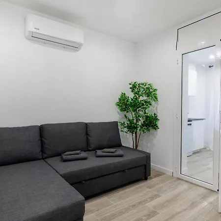 Daire Salatan Apartments, Plaza Paris Lloret de Mar