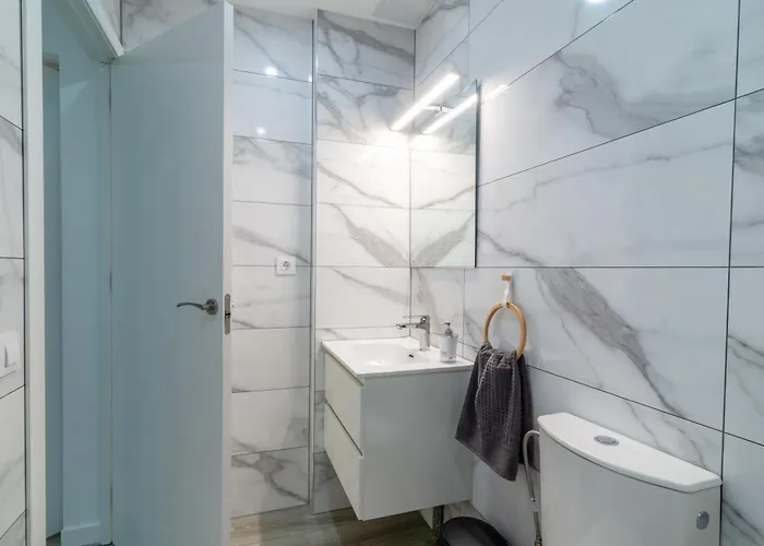 Salatan Apartments, Plaza Paris Appartement *