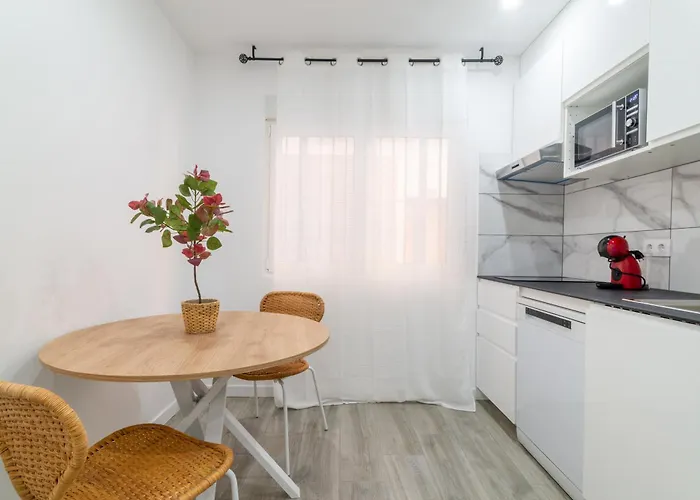 Salatan Apartments, Plaza Paris Appartement Lloret de Mar