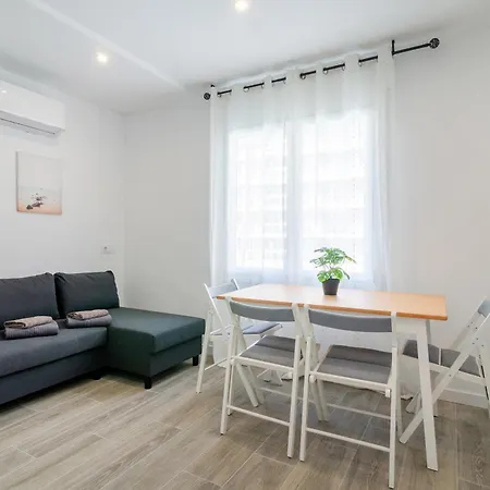 Salatan Apartments, Plaza Paris *