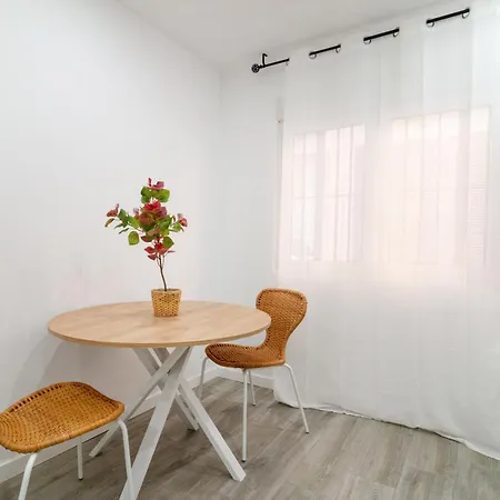 Salatan Apartments, Plaza Paris Lägenhet *