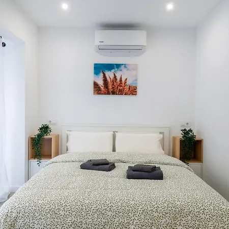 Lägenhet Salatan Apartments, Plaza Paris *