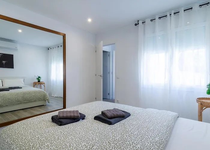 Апартаменти Salatan Apartments, Plaza Paris Льорет-де-Мар