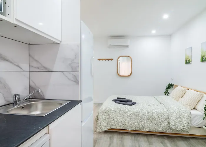 Salatan Apartments, Plaza Paris Апартаменти Льорет-де-Мар