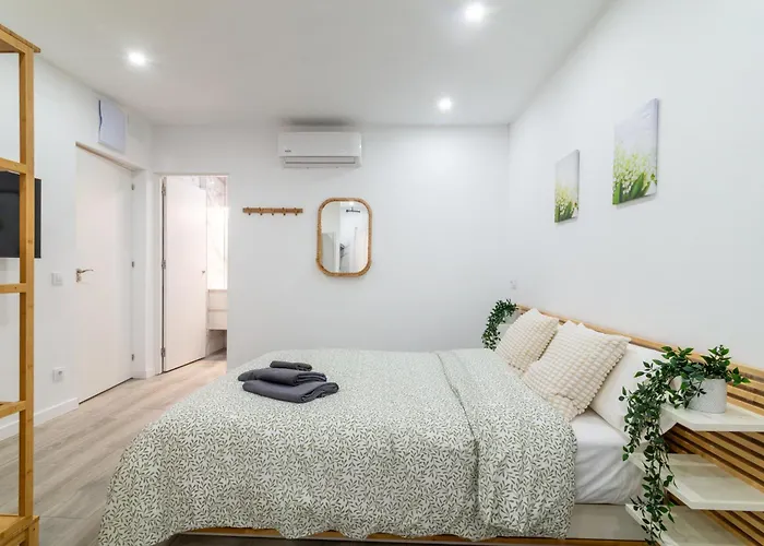 Salatan Apartments, Plaza Paris * Льорет-де-Мар