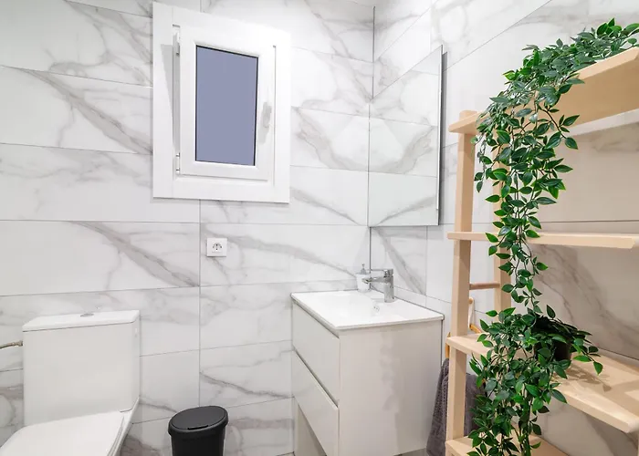 Salatan Apartments, Plaza Paris *