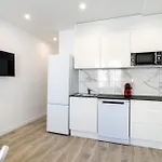 Salatan Apartments, Plaza Paris *