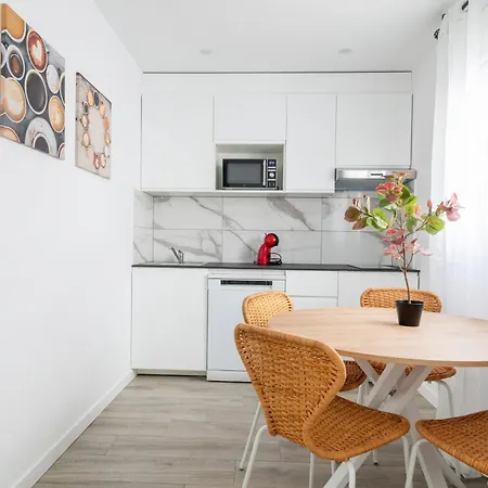 Salatan Apartments, Plaza Paris 료렛 드 마르