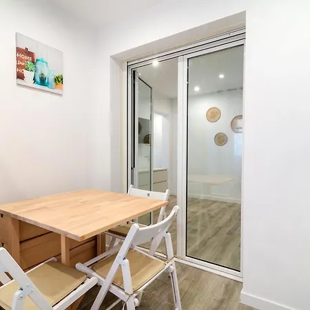 Salatan Apartments, Plaza Paris 료렛 드 마르