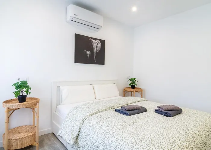 Salatan Apartments, Plaza Paris Appartamento *